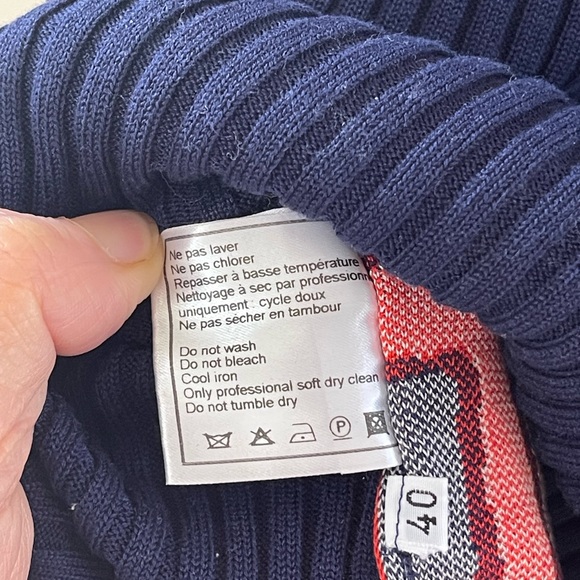 CHANEL RARE TOP - Picture 9 of 12